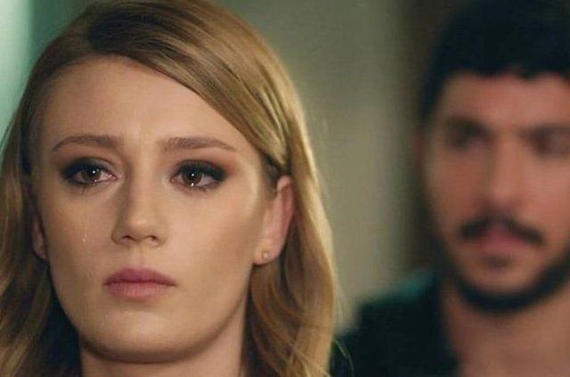Gizem Karaca'ya bir şok daha geldi! 6