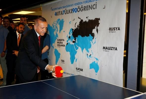 Mardinli gençlerle eğlenceli bir gece geçirdi! 10