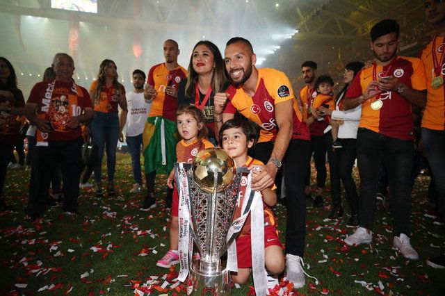 Galatasaray'dan Beşiktaş'a gidiyor! 1