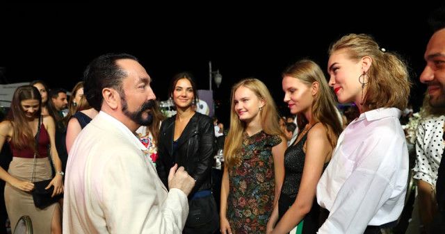 Ünlüler, Adnan Oktar'ın davetine akın etti! 1