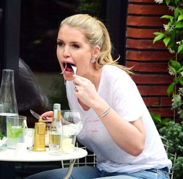 Lady Kitty Spencer'ın gündelik tarzı şoke etti! 9
