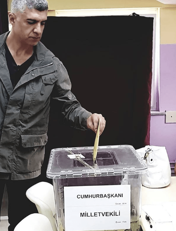 Ünlü isimler sandık başında! 8