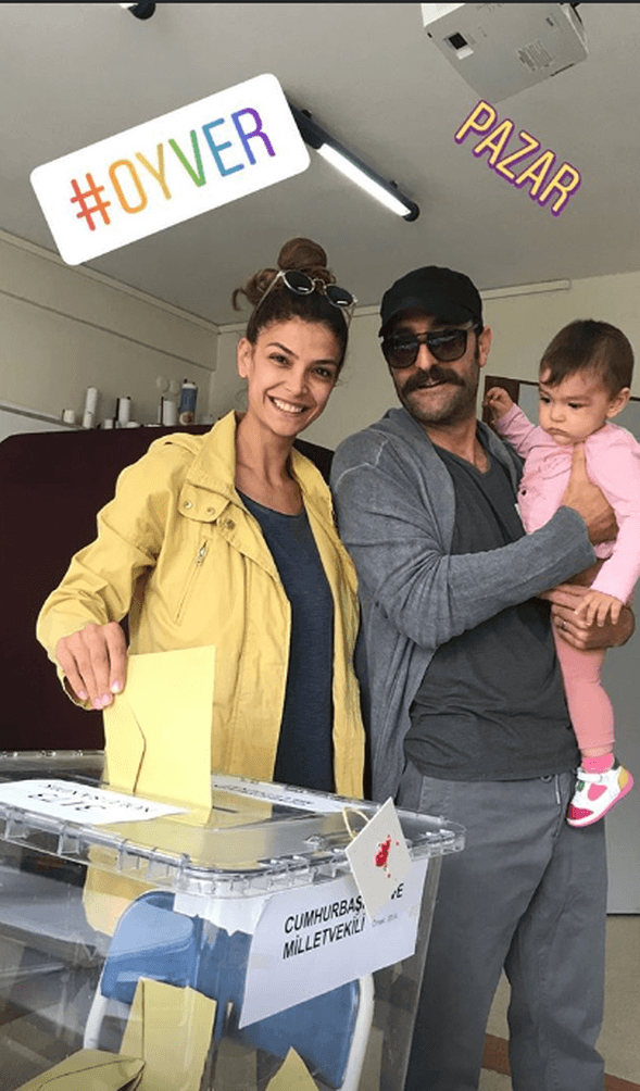 Ünlü isimler sandık başında! 9