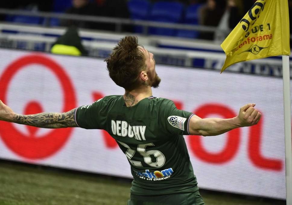 Arsenal'in eski yıldızından Beşiktaş'a mavi boncuk! 10