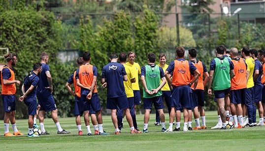 Ve Cocu sahaya indi! 1