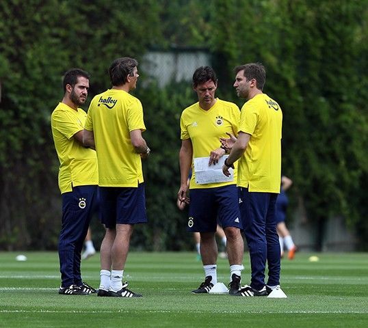Ve Cocu sahaya indi! 4
