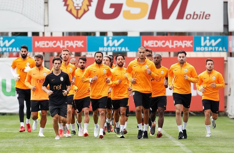 Şampiyon sahaya indi! 1