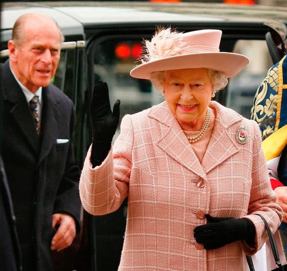 Kraliçe Elizabeth'in cinsel yaşamı bu kitapta! 6