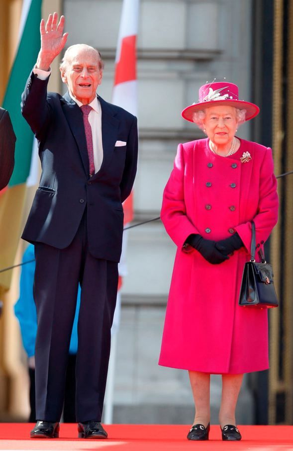 Kraliçe Elizabeth'in cinsel yaşamı bu kitapta! 7