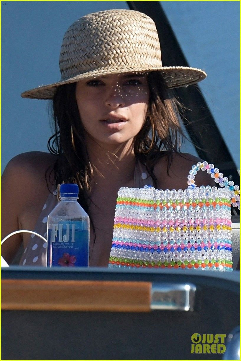 Gigi ve Emily'den Mykonos'u bile yakan pozlar 9