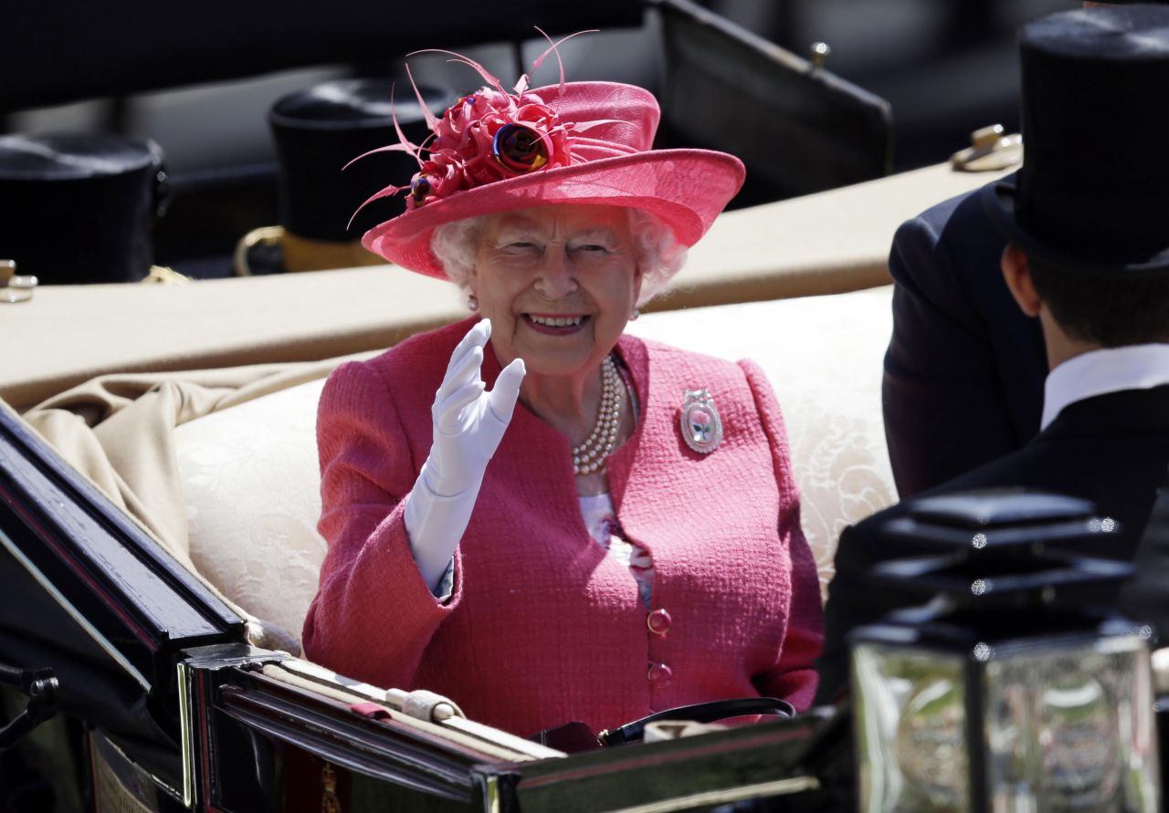 Kraliçe Elizabeth kendi ölümünü prova etti! 1