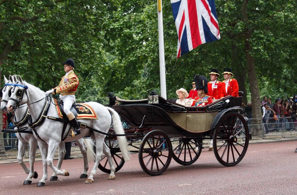 Kraliçe Elizabeth kendi ölümünü prova etti! 5