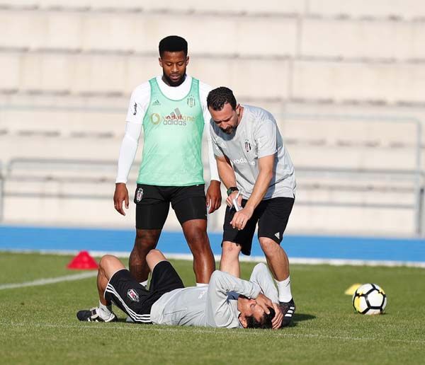 Beşiktaş antrenmanında talihsiz kaza! 3