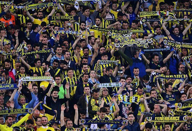 Galatasaray Fenerbahçe'yi geriden takip ediyor! 3