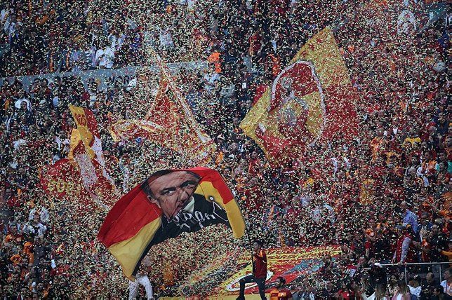 Galatasaray Fenerbahçe'yi geriden takip ediyor! 7