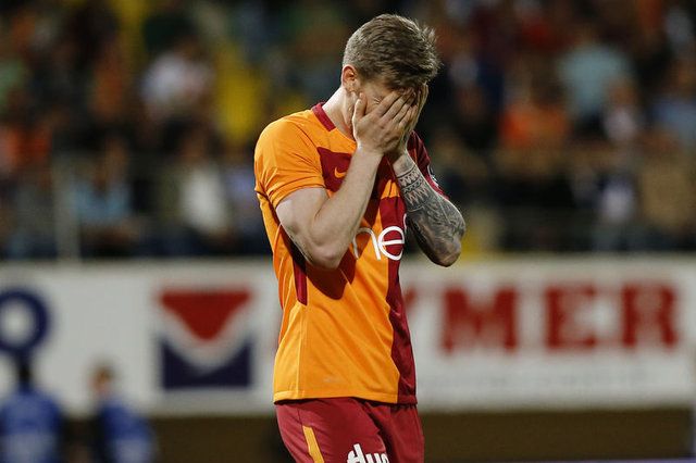 Bedelli askerlik bekleyen futbolcular! 5