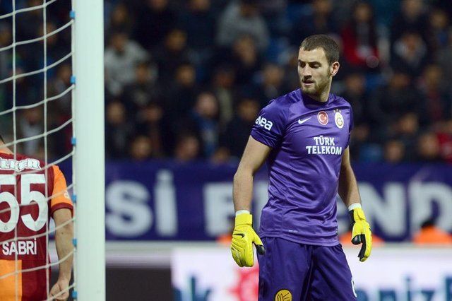 Bedelli askerlik bekleyen futbolcular! 4