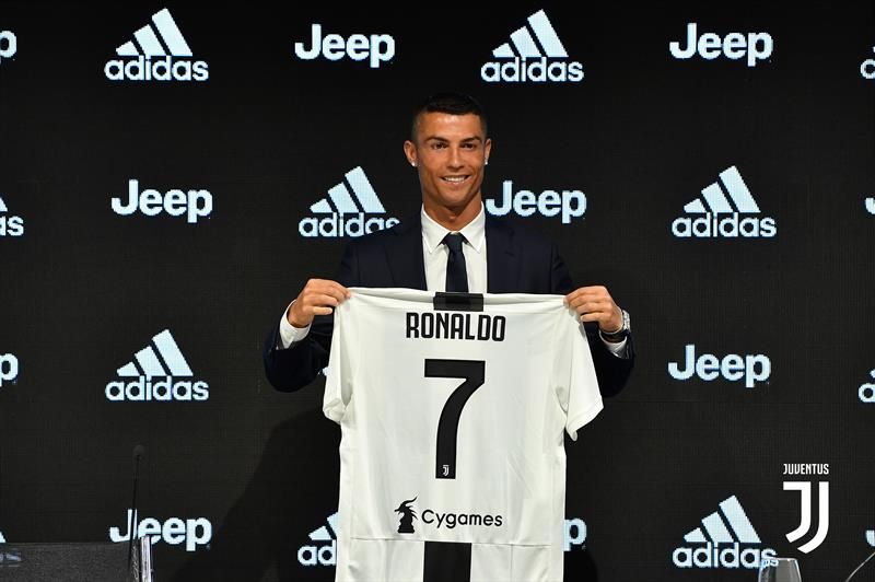Real Madrid'de ayrılıklar durulmuyor! 2