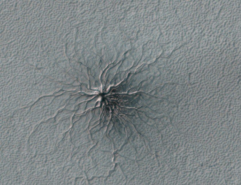 Mars'taki kara örümceklerden yeni görüntü! 6
