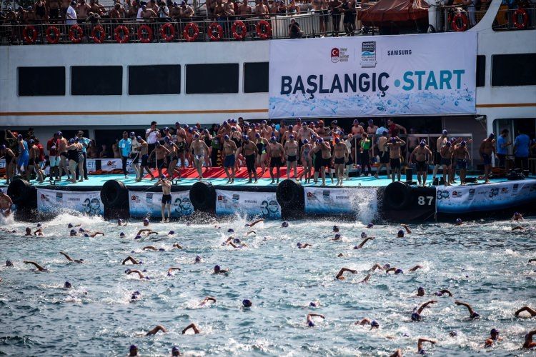 İstanbul'da Kıtalararası Yüzme Yarışı tamamlandı! 13
