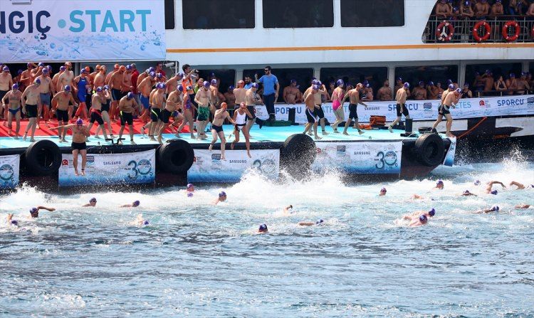 İstanbul'da Kıtalararası Yüzme Yarışı tamamlandı! 11