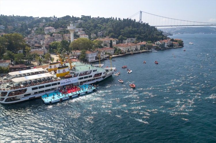 İstanbul'da Kıtalararası Yüzme Yarışı tamamlandı! 9