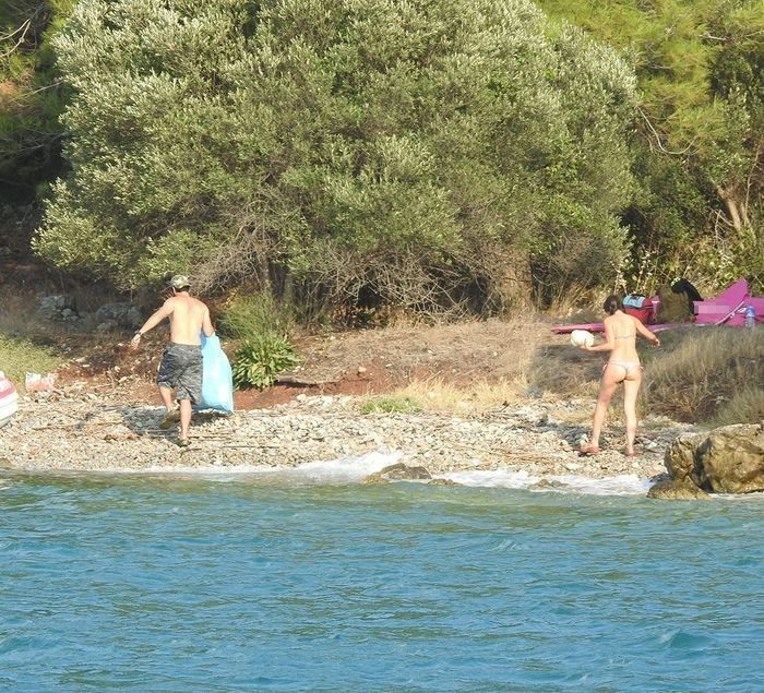 Neslihan Atagül ile Kadir Doğulu kampta! 1