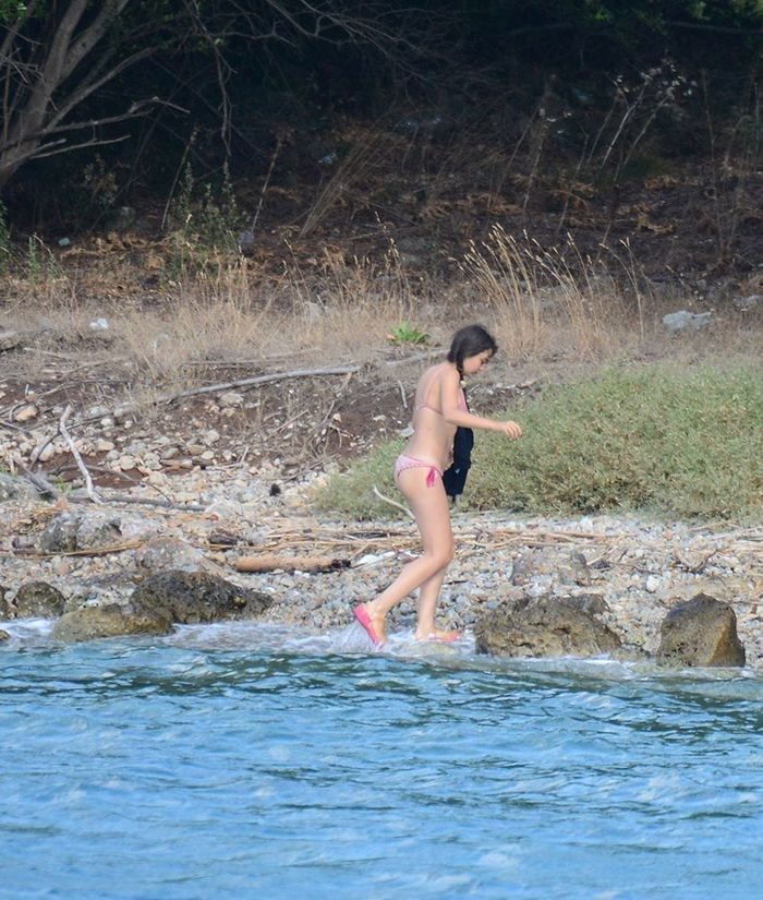 Neslihan Atagül ile Kadir Doğulu kampta! 8