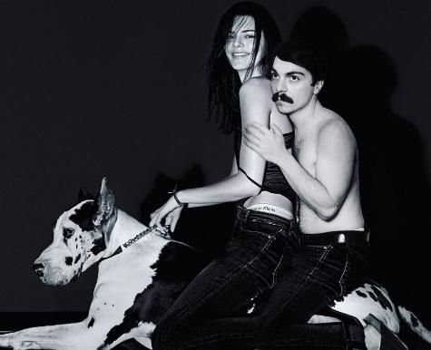 Kardashianlar'ın en komiği: Kirby Jenner! 15