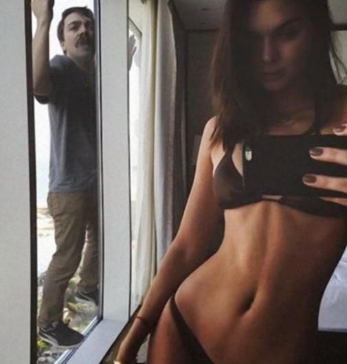 Kardashianlar'ın en komiği: Kirby Jenner! 10