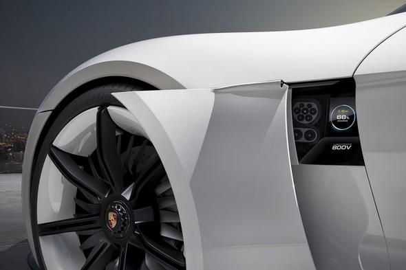 Elon Musk'ı çok üzecek haber: O geliyor! 19
