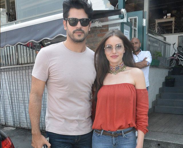 Fahriye Evcen'e üzücü haber! 3