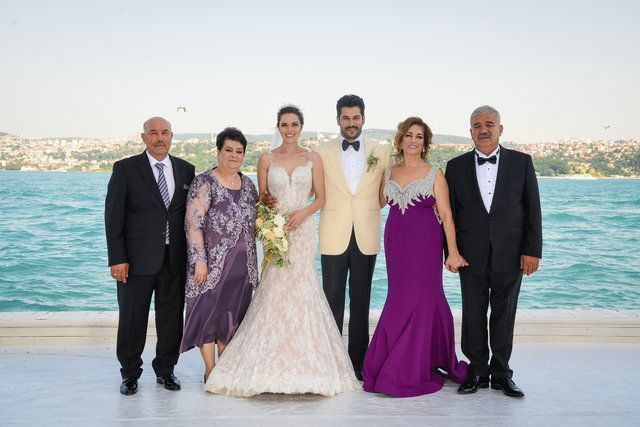 Fahriye Evcen'e üzücü haber! 6