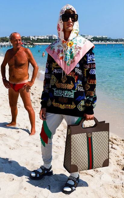 Artık Gucci, Demet Akalın'ı örnek alıyor! 16