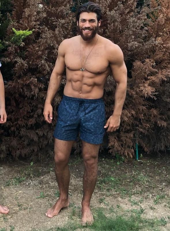 Can Yaman, 4 yılda bambaşka biri oldu! 11