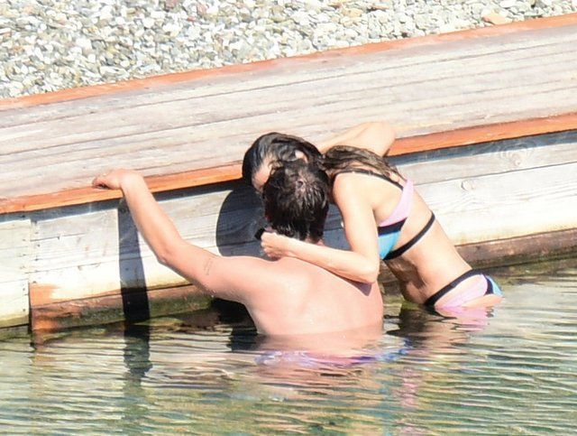 Kıvanç Tatlıtuğ, pahalı oyuncağıyla tur attı! 13