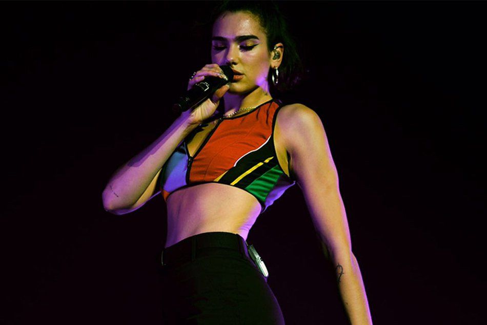 Dua Lipa'nın kulis istekleri bitmek bilmedi! 13