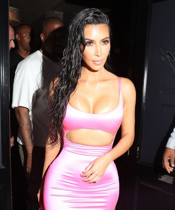 Kim Kardashian, doğum günü kızından rol çaldı! 5