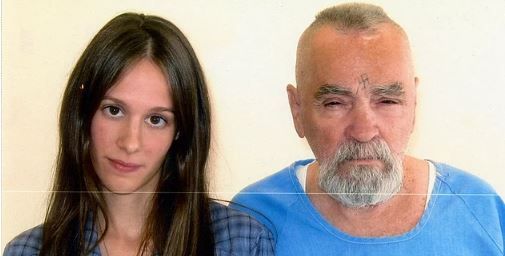 Binlerce müridi olan bir seri katil: Charles Manson! 7