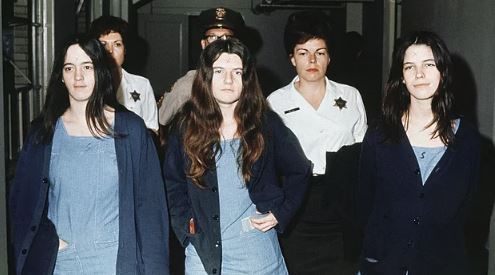 Binlerce müridi olan bir seri katil: Charles Manson! 6