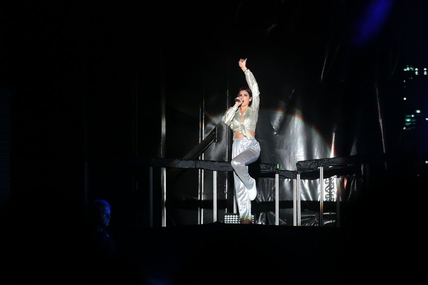 Dua Lipa, Türk hayranlarıyla tanıştı 12