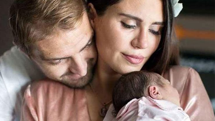 Şükran-Caner Erkin çiftinin bebeklerinden ilk fotoğraf! 1