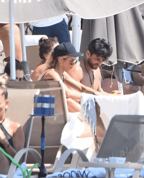 Eliz Sakuçoğlu ile Ekin Mert Daymaz tatilde! 1