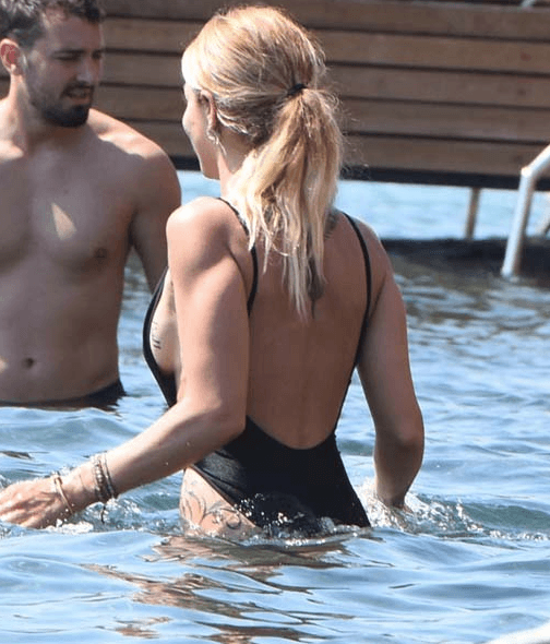 Eliz Sakuçoğlu ile Ekin Mert Daymaz tatilde! 7