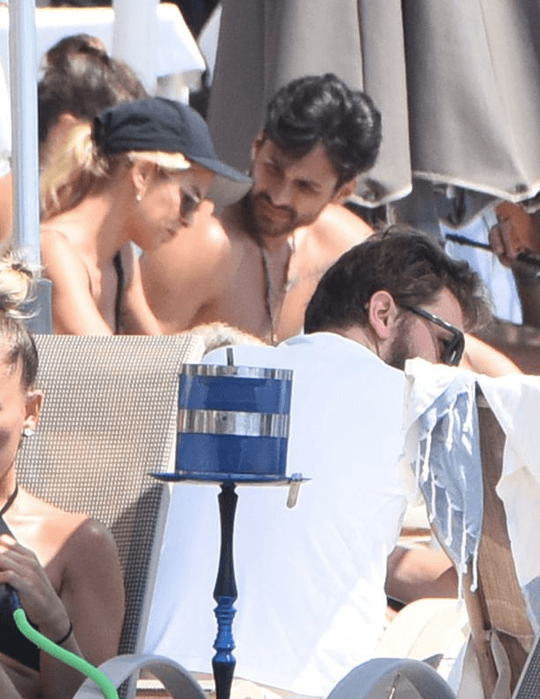 Eliz Sakuçoğlu ile Ekin Mert Daymaz tatilde! 5