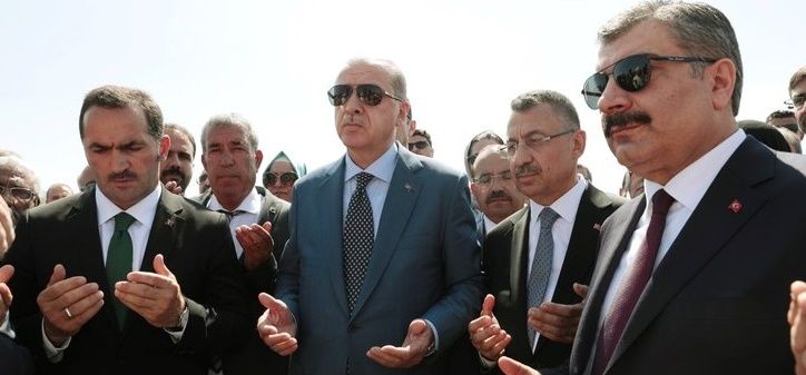 Erdoğan Selçuklu Meydan Mezarlığı'nı ziyaret etti! 16