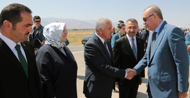 Erdoğan Selçuklu Meydan Mezarlığı'nı ziyaret etti! 8