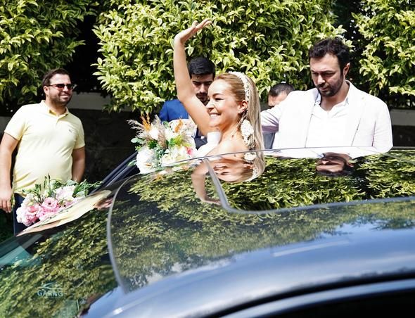 Bengü, Selim Selimoğlu ile evlendi 13