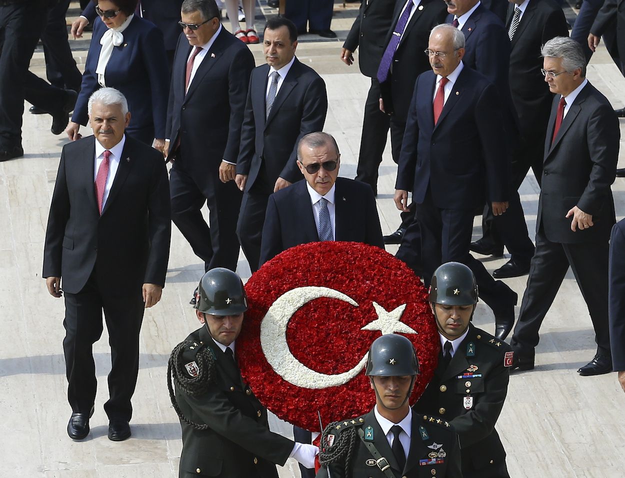 "Büyük zafer" çoşkuyla kutlanıyor! 3