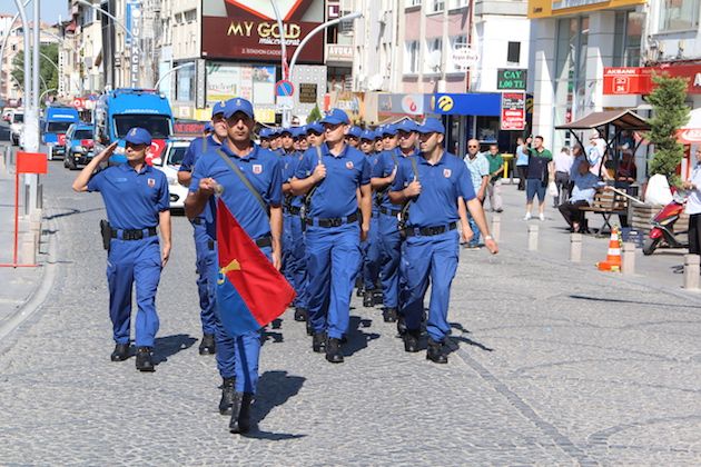 "Büyük zafer" çoşkuyla kutlanıyor! 27